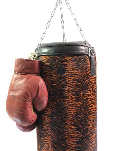 Punching ball en peau de vache tigre – Image 2