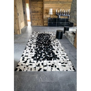 tapis peau de vache noir et blanc