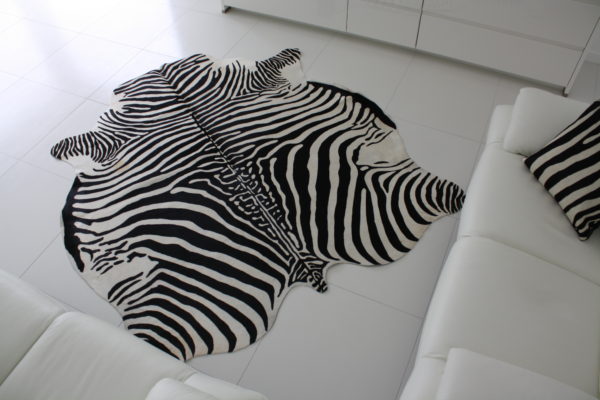 peau de vache zebre blanche