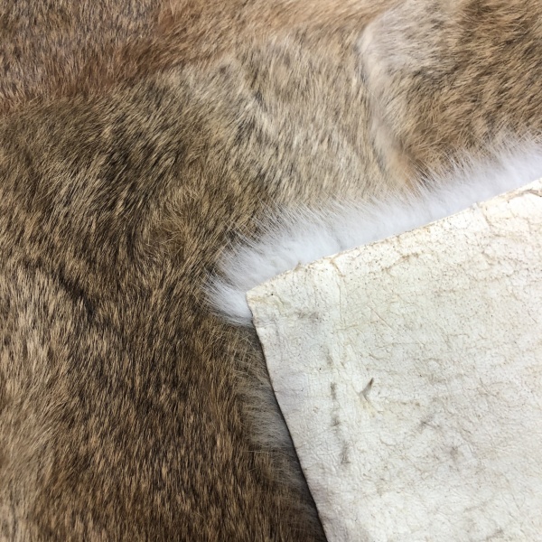 fourrure de lapin brun naturelle