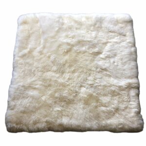 tapis en peau de mouton blanc