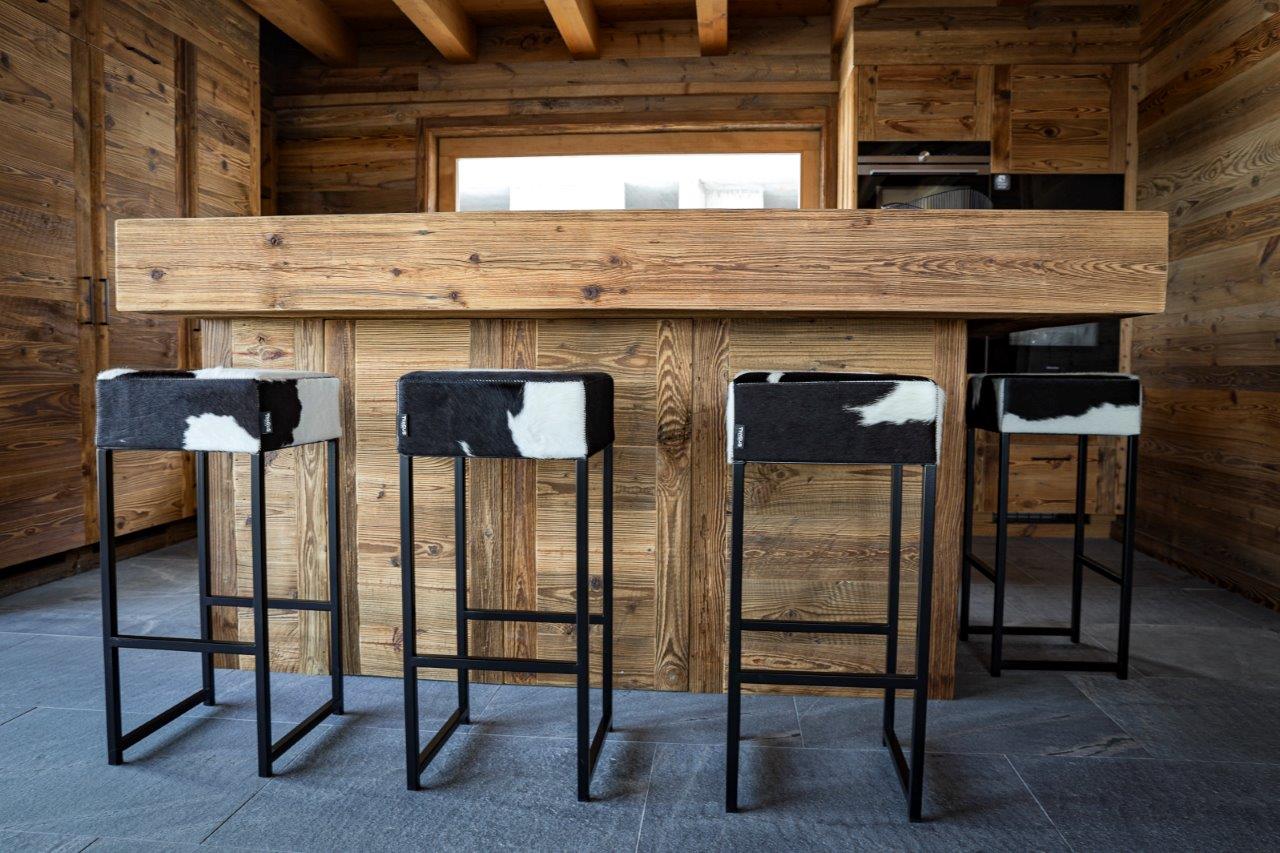 tabouret bar chalet peau de vache