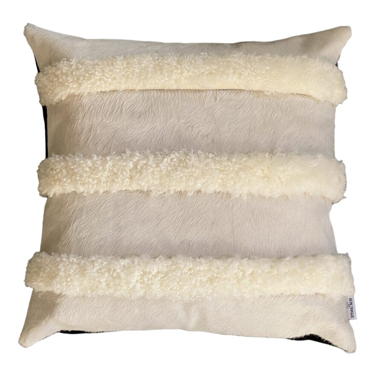 coussin-agneau-et-vache-blanc