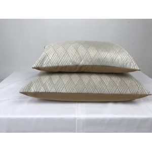 coussin peau de vache blanc